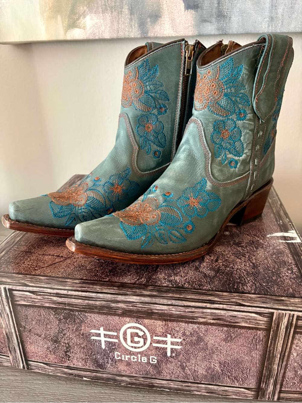 Circle G Blue Floral Embroidered Western Ankle Boots - Nvr worn - Picture 2 of 5